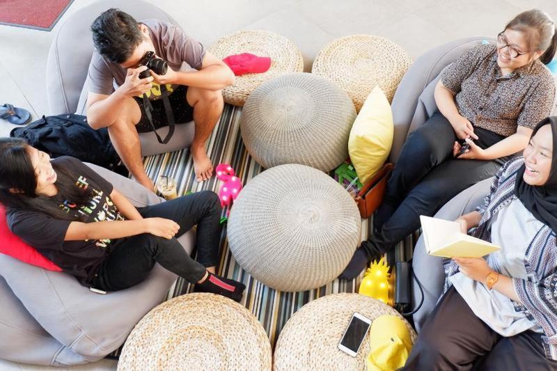 The Social House - Coliving & Hostel - Previously Known As Nomad Hostel Jakarta Luaran gambar
