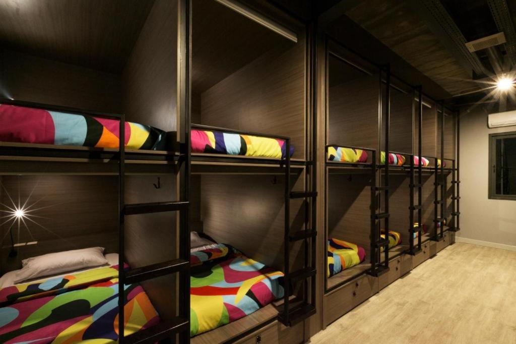 The Social House - Coliving & Hostel - Previously Known As Nomad Hostel Jakarta Luaran gambar
